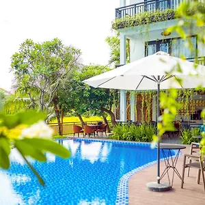 Sunkised Paddy Hotel